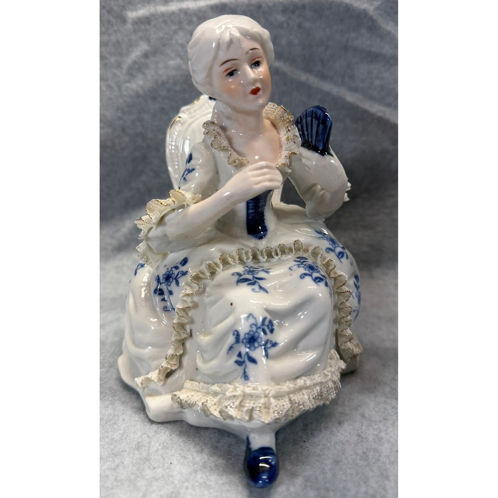 Vintage Blue and White Porcelain Victorian Couple Figurines Gold Gilt Set of 2 - Picture 8 of 16